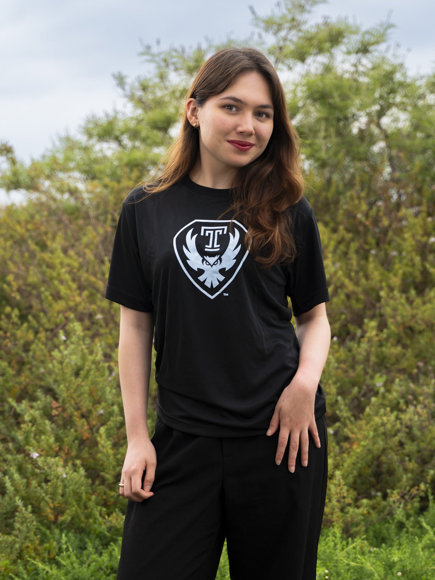 TUJ T-Shirt Shield Design Black