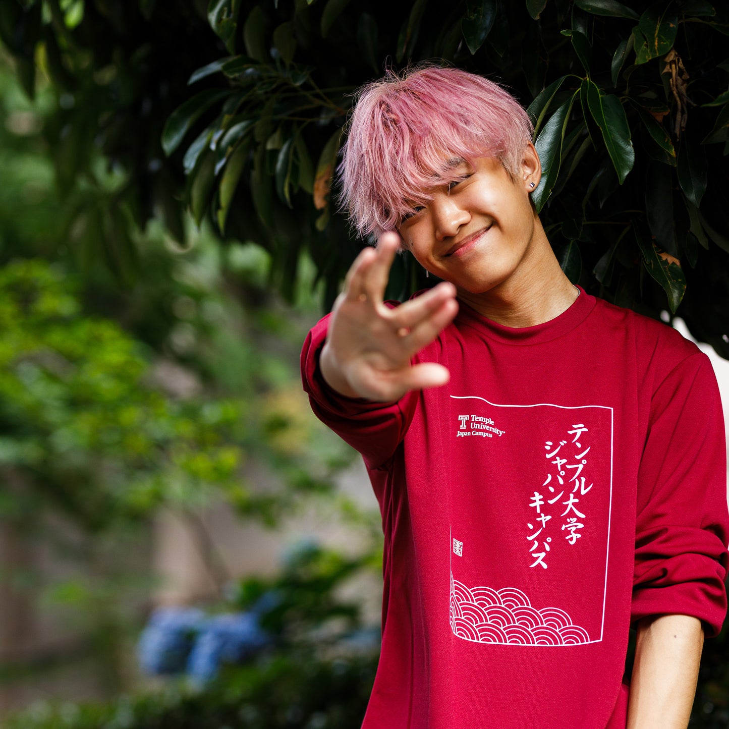 TUJ Katakana Cherry Red Long Sleeve T-Shirt Unisex