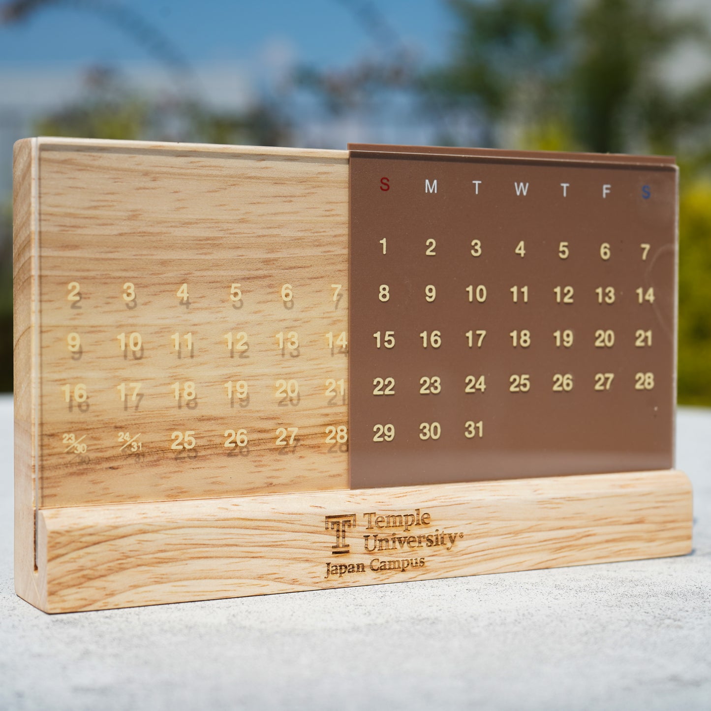 TUJ Desktop Calendar